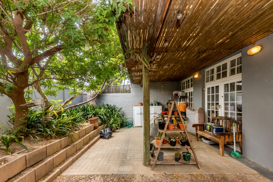 2 Bedroom Property for Sale in Woodstock Western Cape